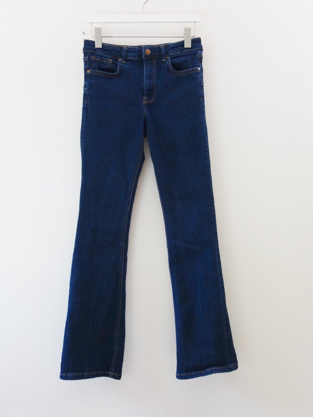 ZARA Mid Rise Dark Wash Bootcut Jeans (6) EUC